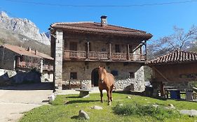 La Casa Vieja En Valdeon
