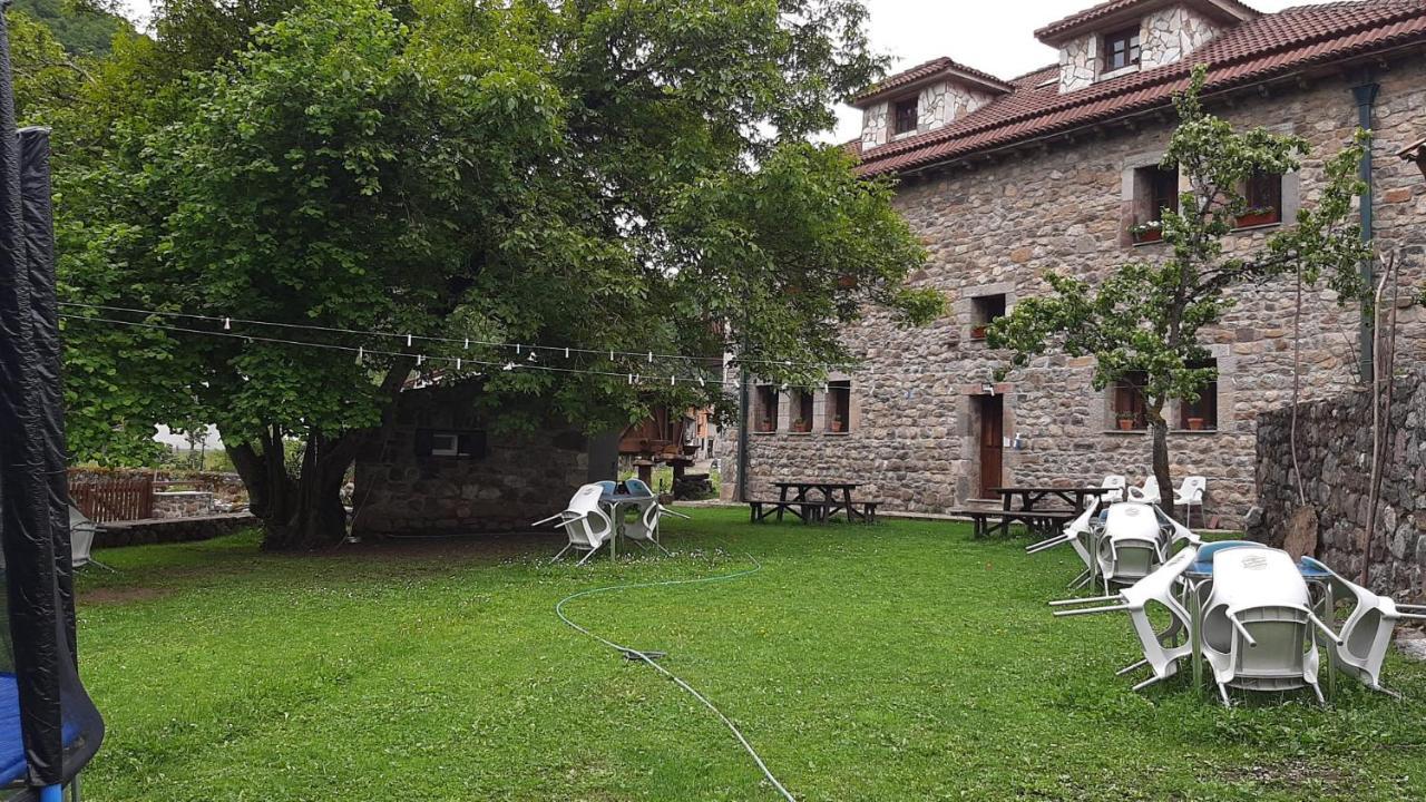 Hotel La Casa Vieja En Valdeon Soto De Valdeon Exterior foto